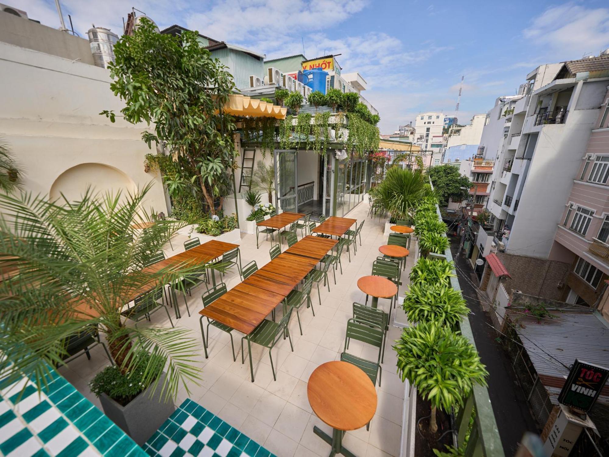 Maison Saigon - French Touch & Rooftop Lounge TP. Hồ Chí Minh